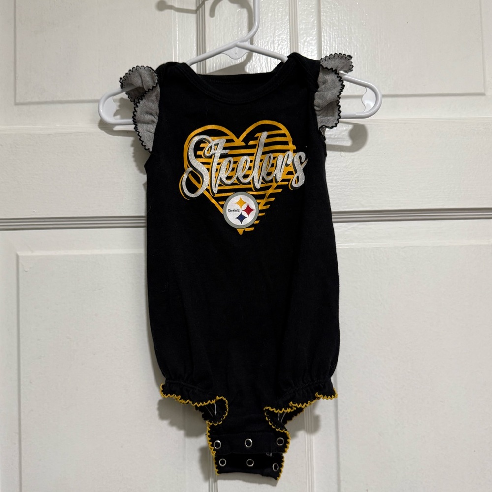 Infant Girls NFL Pittsburgh Steelers Outfit Size 3/6 Months